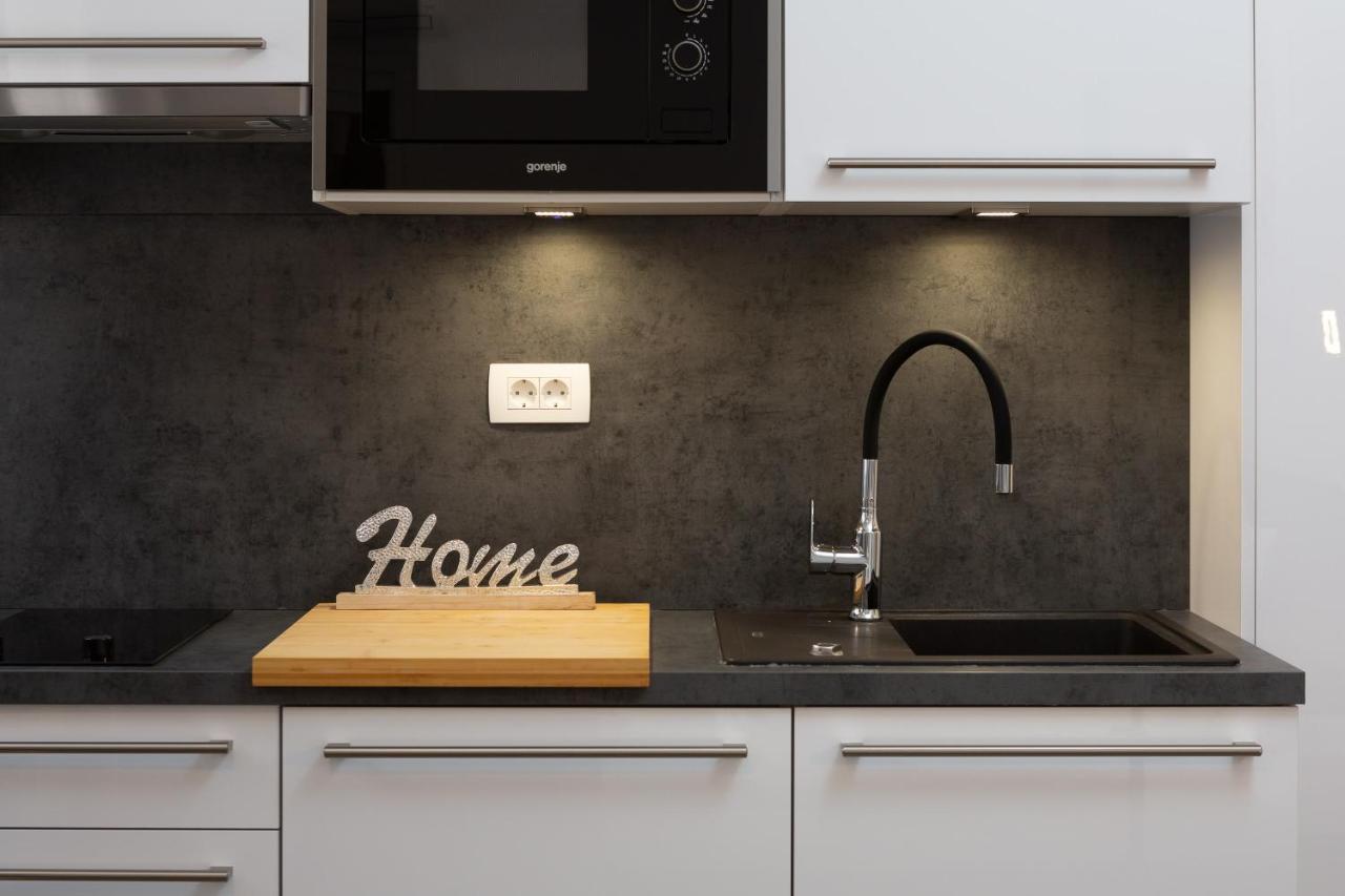 Luxury Studios & Room Five Сплит Екстериор снимка