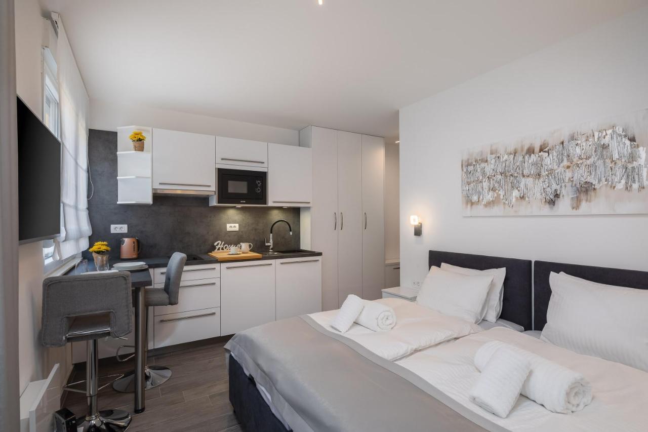 Luxury Studios & Room Five Сплит Екстериор снимка