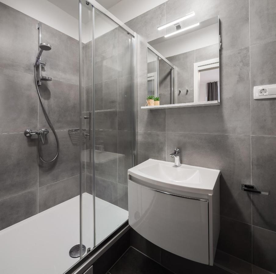 Luxury Studios & Room Five Сплит Екстериор снимка