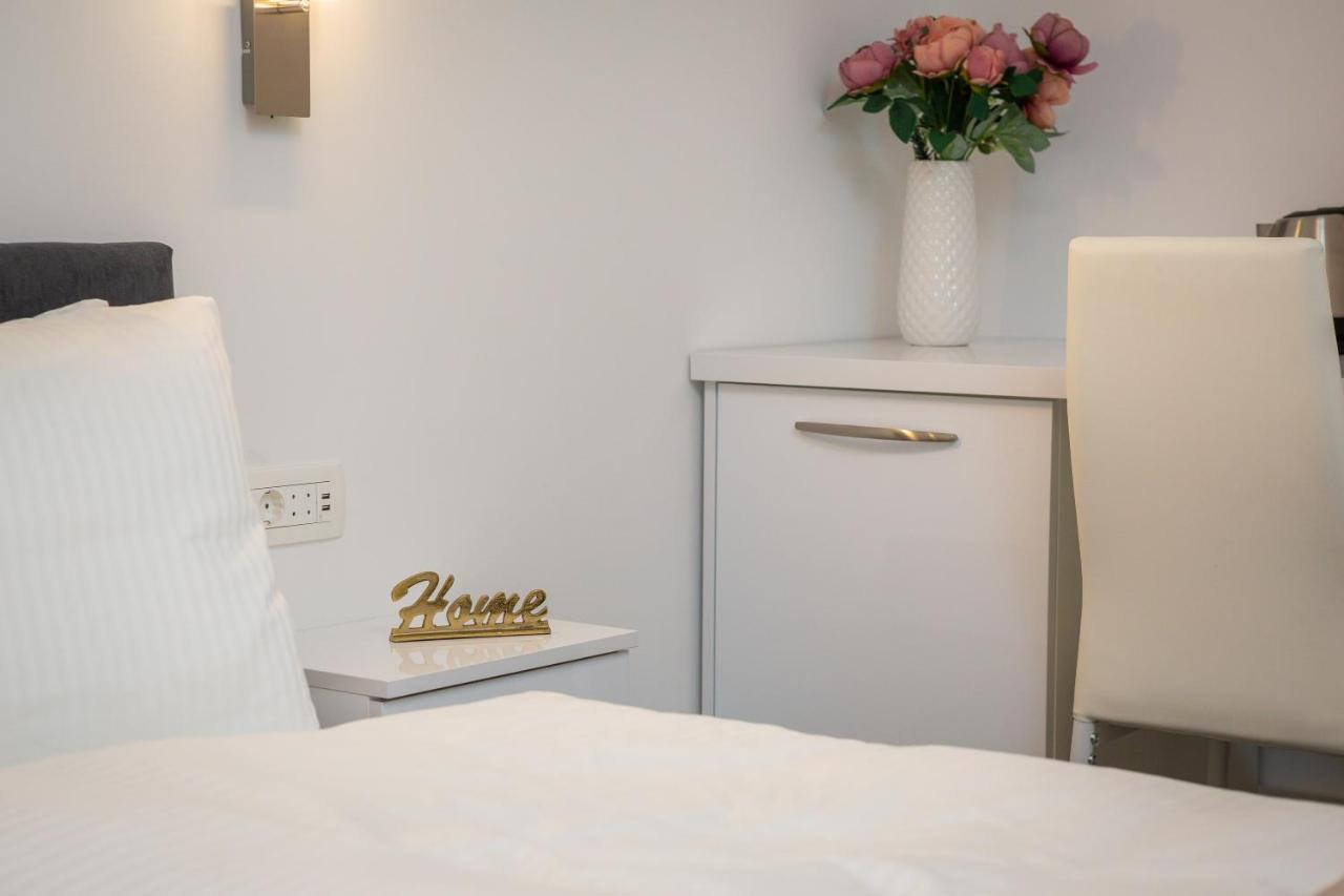 Luxury Studios & Room Five Сплит Екстериор снимка