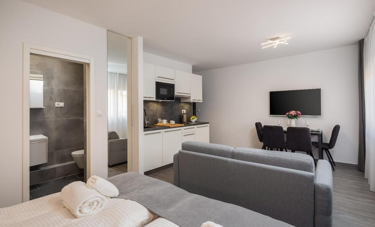 Luxury Studios & Room Five Сплит Екстериор снимка